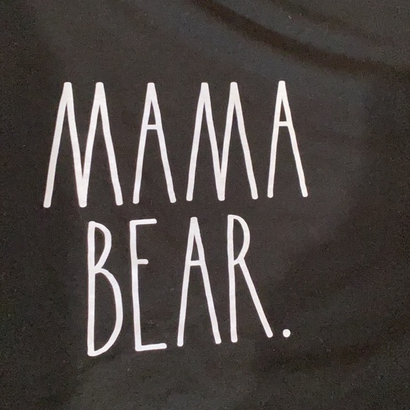 🎉HP🎉 NWT Rae Dunn Mama Bear Tee - Picture 2 of 3